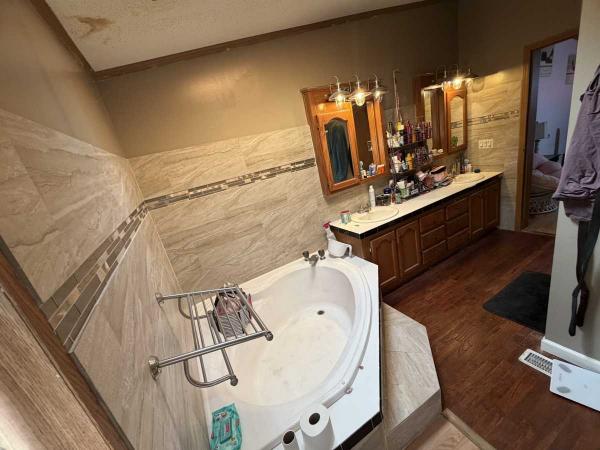 1996 M/M MH Mobile Home