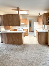 1989 Silver Manufactured Home