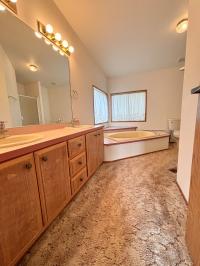 1989 Silver Manufactured Home
