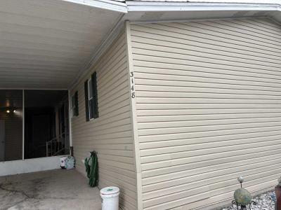 Photo 2 of 26 of home located at 3148 Bending Oak Drive Plant City, FL 33563