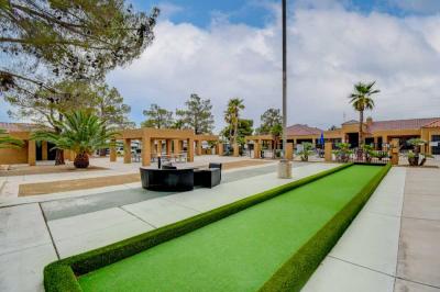 Photo 4 of 41 of home located at 8122 Flamingo Rd #14 Las Vegas, NV 89147