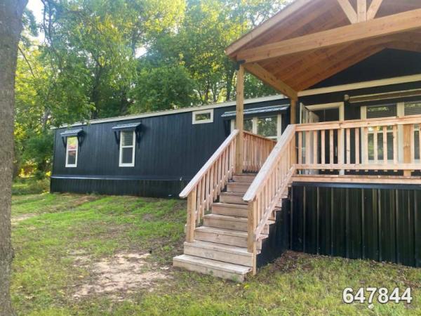 Photo 1 of 2 of home located at 624 2nd Ave SE Ardmore, OK 73401