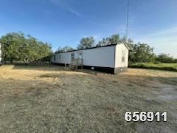 Photo 1 of 2 of home located at 9860 County Road 623 Skidmore, TX 78389