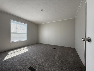 Photo 5 of 9 of home located at 610 Red Oak Court Flint, MI 48506
