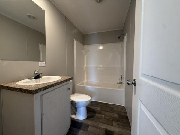 2022 Champion RFN2856907 Mobile Home