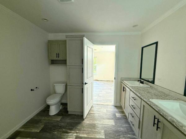 2027 Skyline - Leola MOVEMENT 1528 Mobile Home