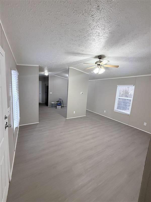 Photo 1 of 2 of home located at 7171 W 60th Street #73 Davenport, IA 52804
