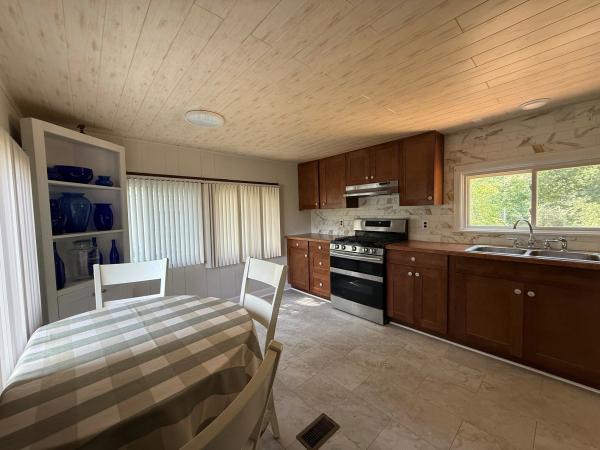 1970 NEW MOBHM Mobile Home