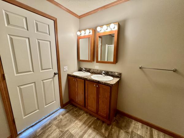 2016 FAIRMONT 430HH28563B Mobile Home