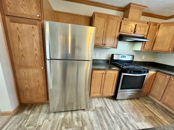 2016 FAIRMONT 430HH28563B Mobile Home