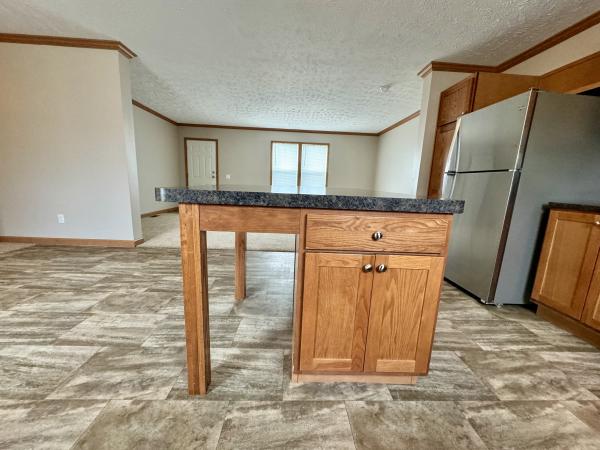 2016 FAIRMONT 430HH28563B Mobile Home