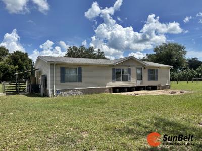 Photo 2 of 17 of home located at 2205 Us Hwy 441 Unit D Leesburg, FL 34748