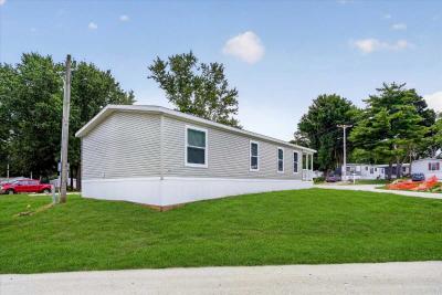Photo 5 of 30 of home located at 67 Echo Lake W Dr Mooresville, IN 46158
