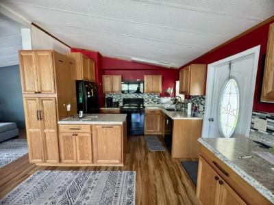 Photo 4 of 8 of home located at 2425 Harden Blvd Lot 90 Lakeland, FL 33803