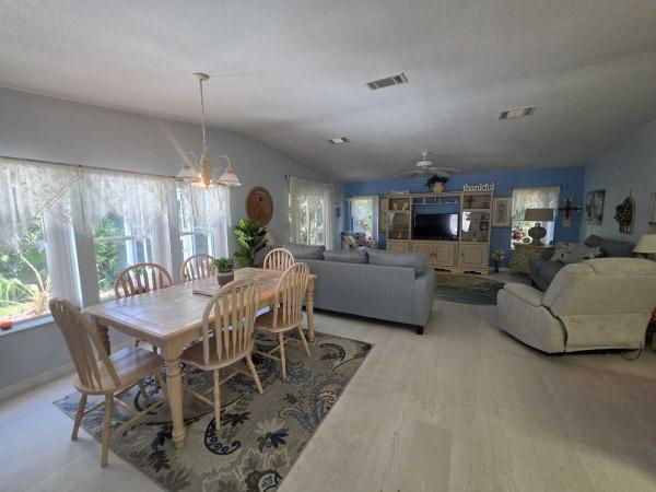 2002 Jacobson CH22362B Mobile Home