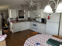 2007 Beacon Hills Series/Fleetwood  4443B Manufactured Home