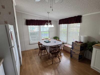 Photo 4 of 12 of home located at 515 Crestview Dr Summerville, SC 29485