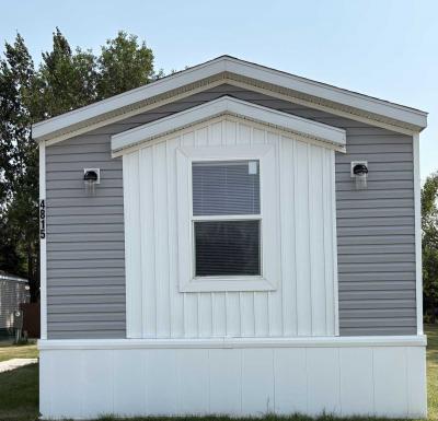 Photo 2 of 15 of home located at 4815 Silver Gate Drive Grand Forks, ND 58203