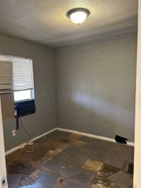 1972 CHRL MH Manufactured Home