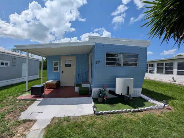 Photo 1 of 2 of home located at 1501 W Commerce Ave, Lot 27 Haines City, FL 33844