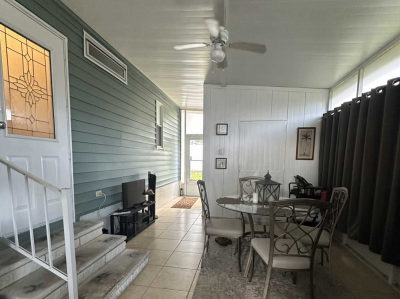 Photo 4 of 21 of home located at 795 County Rd 1 Palm Harbor, FL 34683