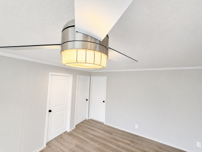 Photo 3 of 41 of home located at 4000 E 134th Street #1100 Chicago, IL 60633