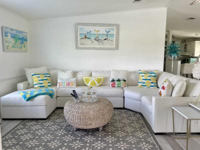 Photo 3 of 8 of home located at 400A Knotwood Lane Naples, FL 34112