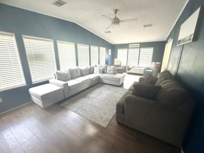 Photo 4 of 14 of home located at 559 Goldenrod Cir N Auburndale, FL 33823