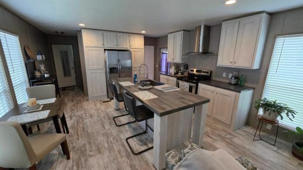 2020 CMH MANUFACTURING 31RSV16763XH20 Mobile Home