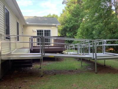 Photo 3 of 16 of home located at 182 Nandina Drive Hampstead, NC 28443