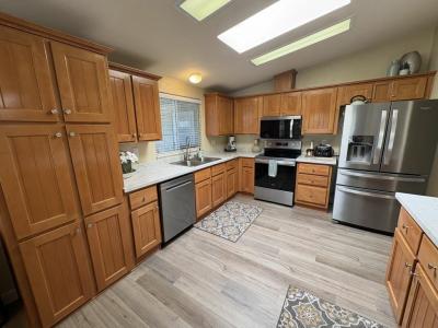 Photo 5 of 20 of home located at 3301 S Goldfield Road Lot 2082 Apache Junction, AZ 85119