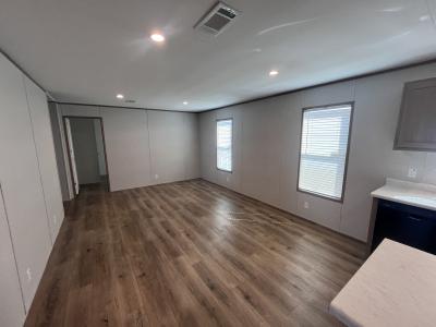 Photo 4 of 11 of home located at 528 Broken Arrow Lane Kyle, TX 78640