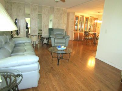 Photo 5 of 35 of home located at 40 Quanto Court Lot 0220 Fort Myers, FL 33908