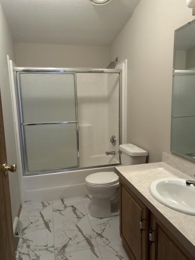 Photo 2 of 14 of home located at 1180 Oak Ridge Drive Manteno, IL 60950