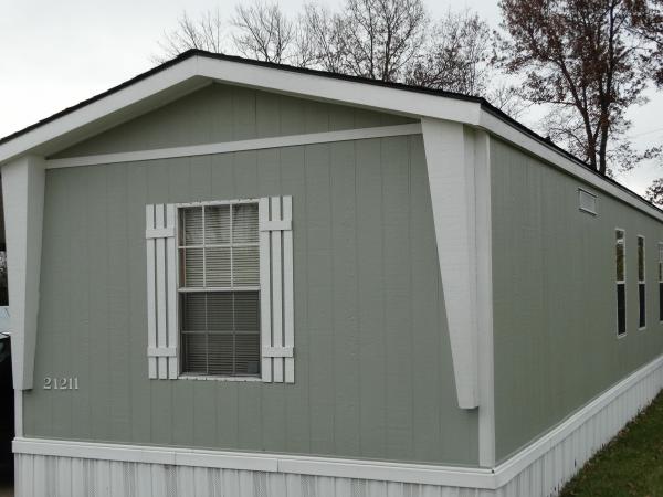 Photo 1 of 2 of home located at 21211 4th St Lot 73 Independence, MO 64056