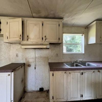 Photo 5 of 23 of home located at 121 Elijah Hill Lane Thomasville, GA 31792