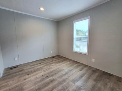 Photo 4 of 12 of home located at 10450 6 Mile Rd 122 Battle Creek, MI 49014