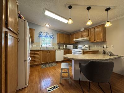 Photo 4 of 10 of home located at 33 Parkside Circle Cheektowaga, NY 14225