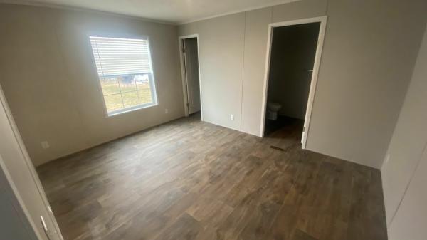 Photo 1 of 2 of home located at 5112 N Fairmount Street #35 Davenport, IA 52806