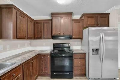 Photo 4 of 16 of home located at 8518 Gibsonton Dr 37 Gibsonton, FL 33534