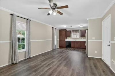 Photo 5 of 16 of home located at 8518 Gibsonton Dr 37 Gibsonton, FL 33534