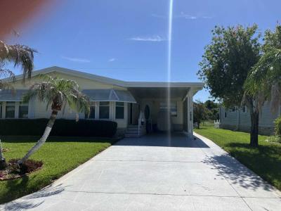Photo 2 of 20 of home located at 2928 Antigua Rd. Lot 280 Lake Wales, FL 33859