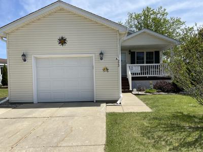 Photo 4 of 25 of home located at 19900 128th St Lot 272 Bristol, WI 53104