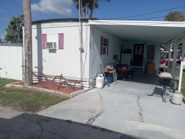 Photo 1 of 1 of home located at 216 Sharps Circle Eustis, FL 32726