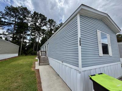 Photo 4 of 19 of home located at 108 Daisy St Jacksonville, NC 28546