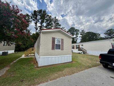 Photo 5 of 25 of home located at 152 Daisy St Jacksonville, NC 28546