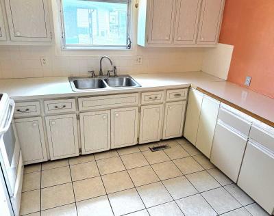 Photo 3 of 22 of home located at 4300 East Bay Dr Clearwater, FL 33764