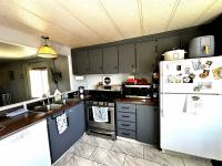 1975 PARAMOUNT Manufactured Home
