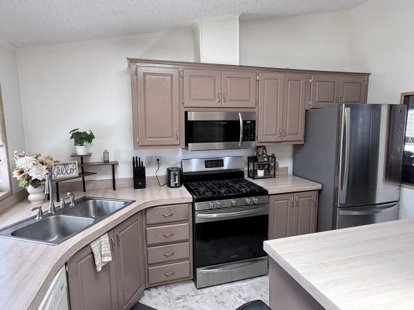 1994 FLEETWOOD SUNPOINTE Manufactured Home