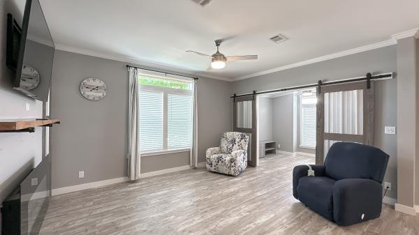 2023 Palm Harbor 340LS28522J Mobile Home